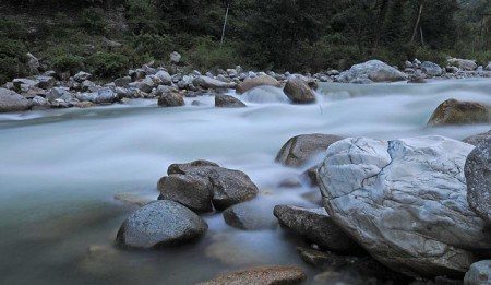 tirthan-valley-himachal-pradesh-450x298