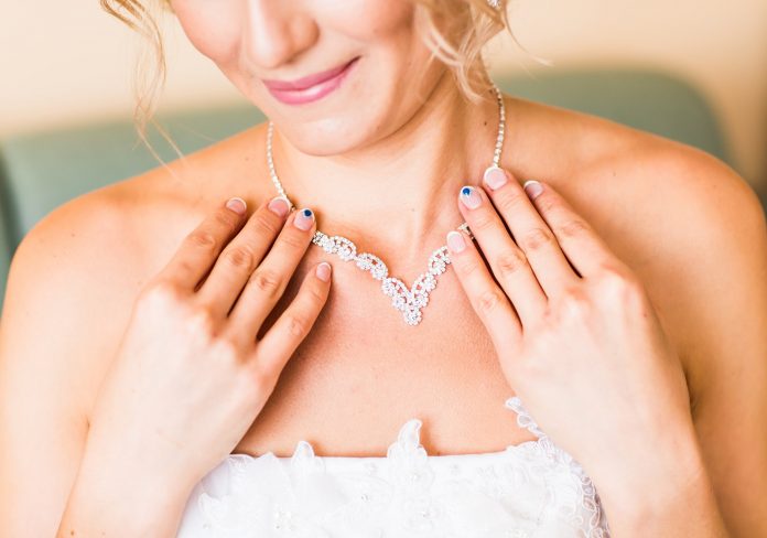 necklace on the neck of bride