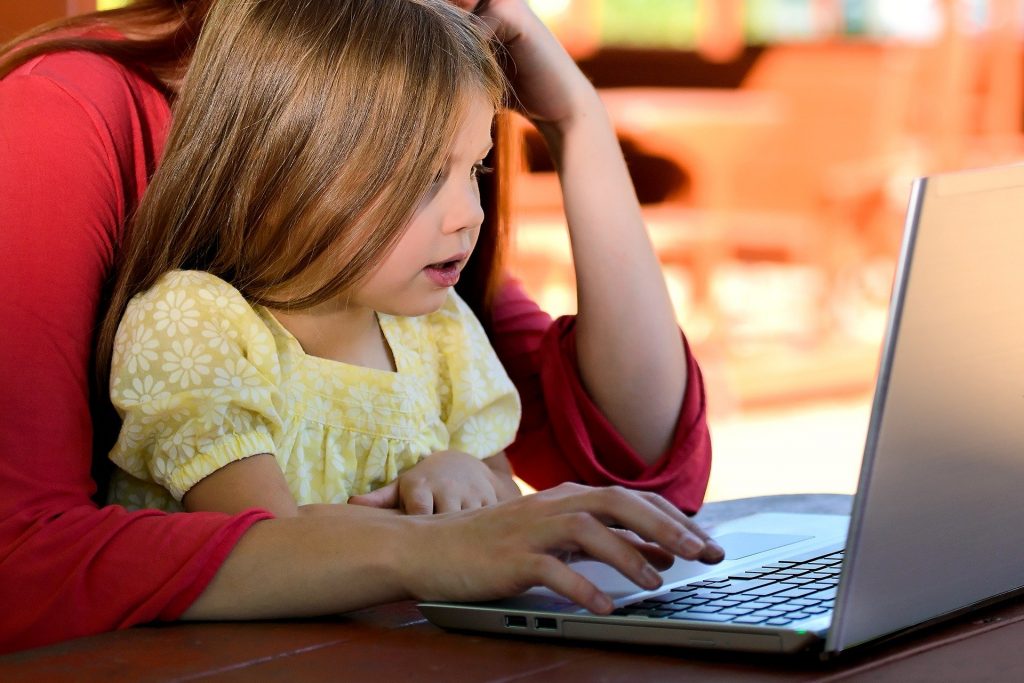 using laptop parenting