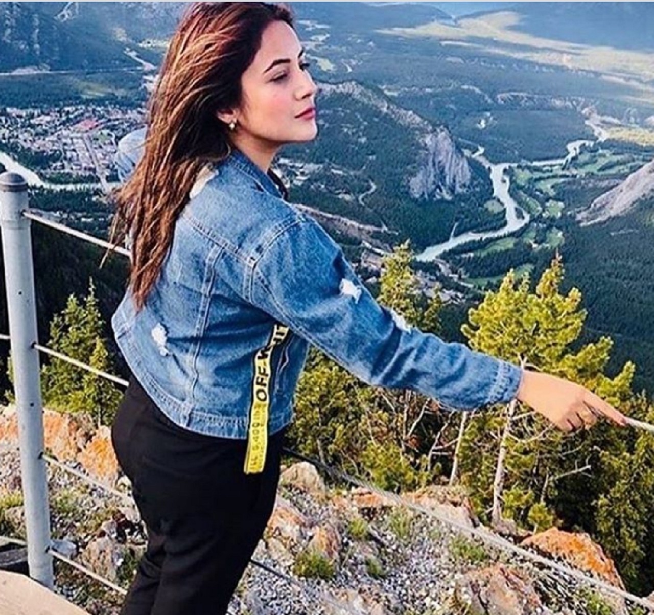 Shehnaz Gill Wiki, Age, Personal Details, Affairs, Biography, and more