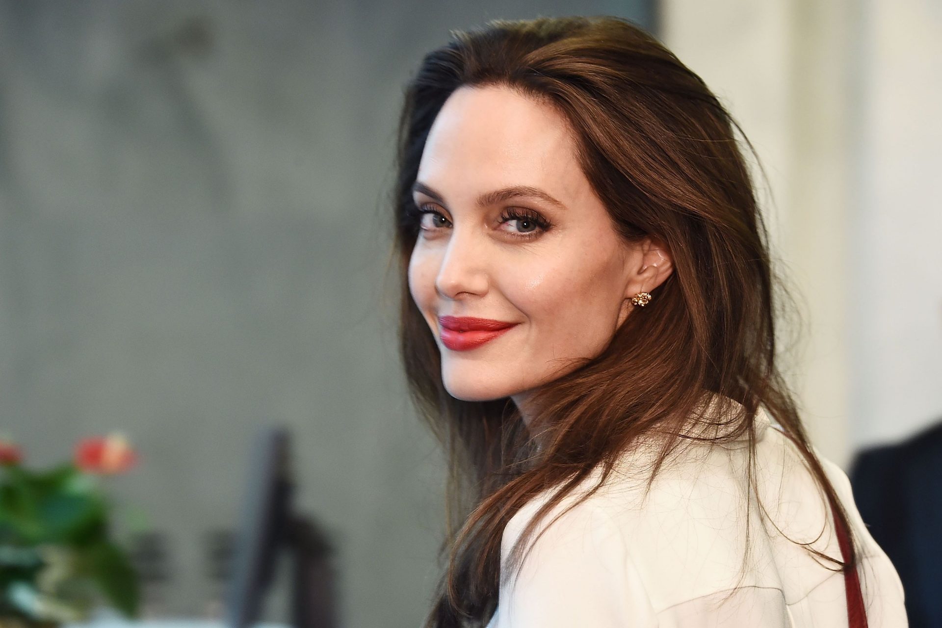 Angelina Jolie Borderline Personality Disorder Mental Illness Among the Most Renowned Personalities