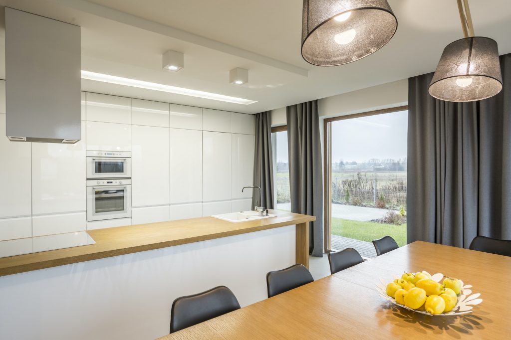 Kitchen with dining table