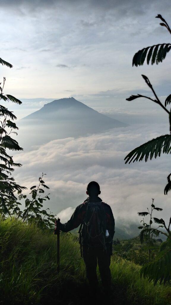 Finding Solitude and Adventure: The Joys of Solo Hiking