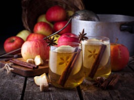 Apple cider with cinnamon