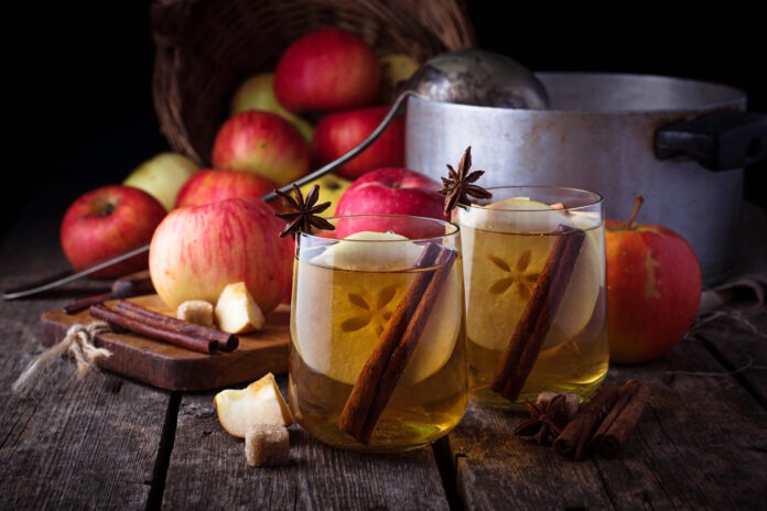 Apple cider with cinnamon