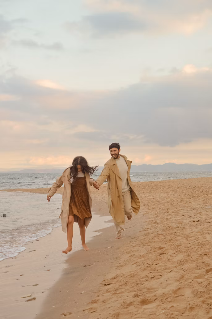 25 Romantic Beach Date Ideas for Couples for an Unforgettable Date 25 Romantic Beach Date Ideas for Couples for an Unforgettable Date
