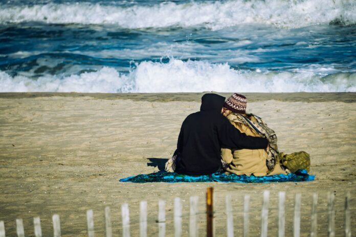 beach date ideas for couples
